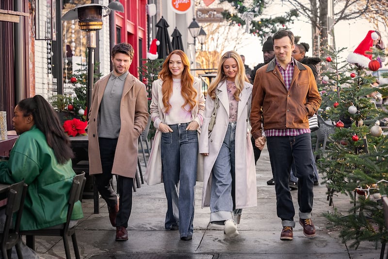 Jon Rudnitsky, Lindsay Lohan, Katie Baker, and Ian Harding.