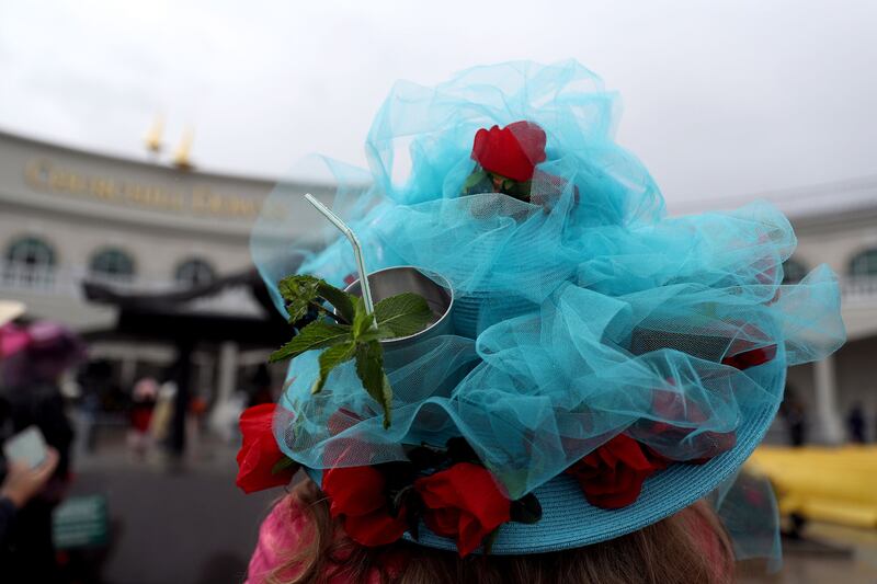 galleries/2017/05/06/the-best-hats-from-the-kentucky-derby/170506-kentucky-derby-hats-13_e7bxc5