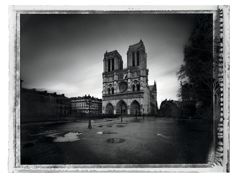 galleries/2014/11/28/paris-city-of-light-in-black-and-white-photos/141119-paris-city-lights-06_hqbesw