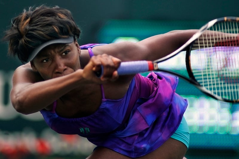 galleries/2013/08/27/venus-williams-best-hairstyles-on-the-court-photos/130827-venus-williams-hair-5_v3mkwp