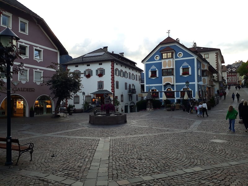 211104-Sakalis-Ortisei-square-embed-03_gph12b