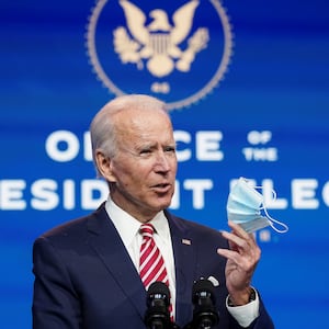 2020-11-16T205653Z_378340649_RC2K4K98C4RR_RTRMADP_3_USA-BIDEN_k65ipz