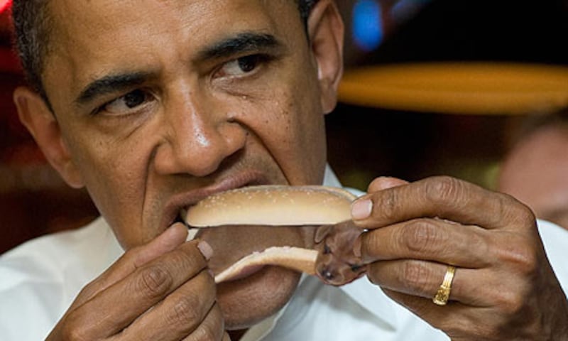 galleries/2012/04/21/meme-of-the-week-obama-eats-dog-photos/obamadog-6_tbe1ku