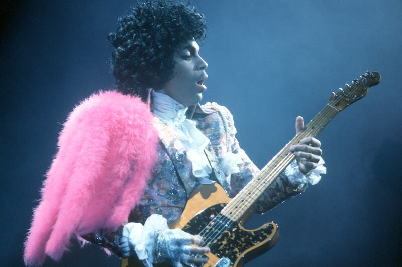 articles/2016/04/21/sex-sexuality-and-purple-what-made-prince-the-ultimate-fashion-peacock/160421-prince-01_duxgym