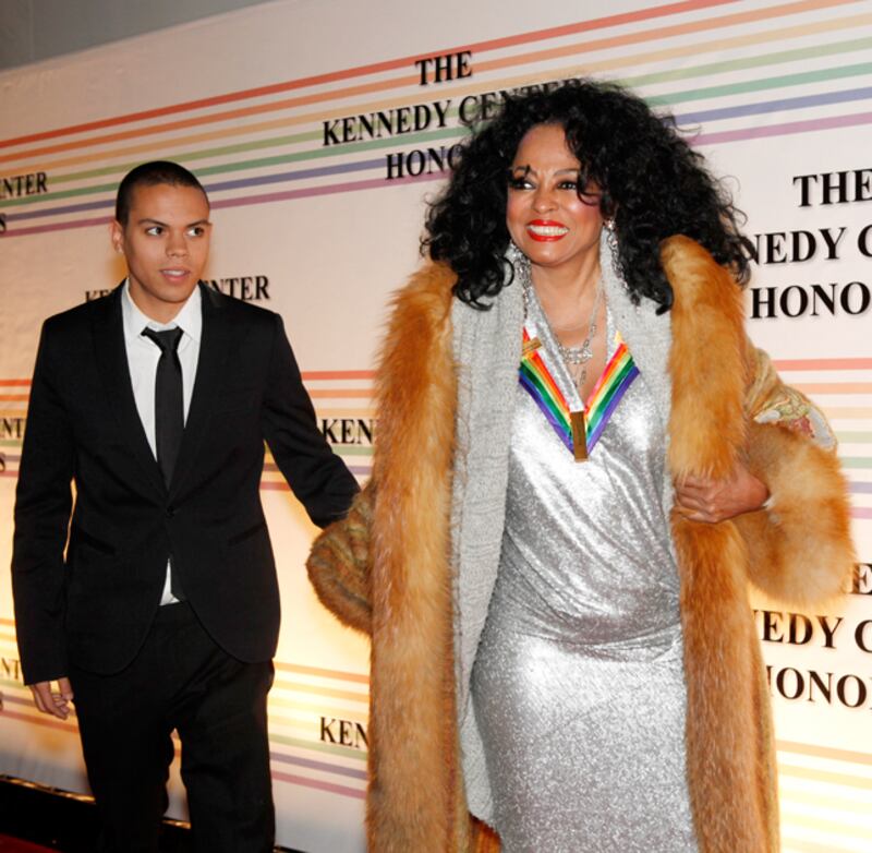 galleries/2010/12/05/kennedy-center-honors/kennedy-center-honors---diana-ross_g8pgwg