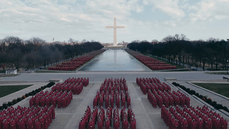 handmaids-tale-season3_dm8aac