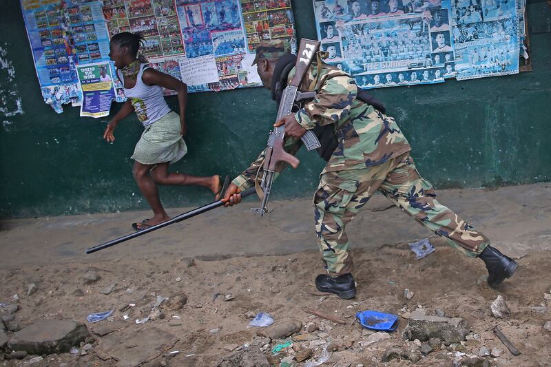 galleries/2014/08/21/violence-and-chaos-ensue-as-panic-spreads-in-liberia-photos/140821-ebola-liberia-10_ek0hah