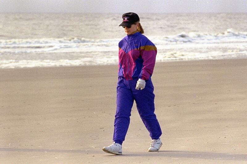 galleries/2012/05/10/hillary-clinton-s-style-evolution-photos/hillary-clinton-style-jogging-suit-1993_lxbwi3