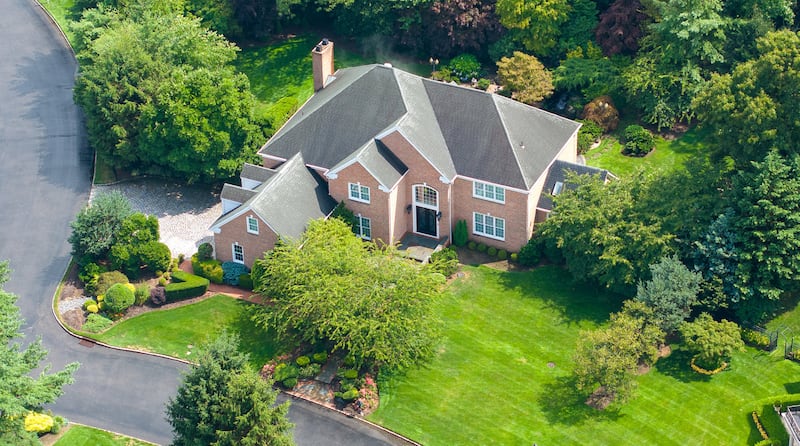 Aerial view of Linda Sun's Manhasset, New York home.