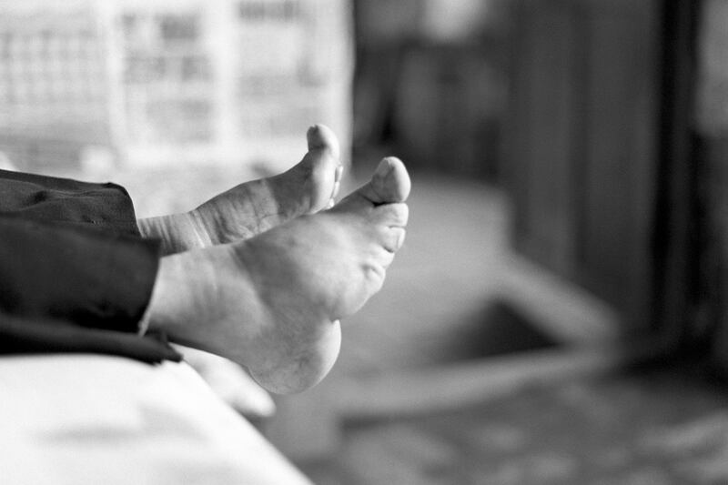 articles/2014/07/02/china-s-last-foot-binding-survivors/140701-strochlic-binding-tease_e1vciw