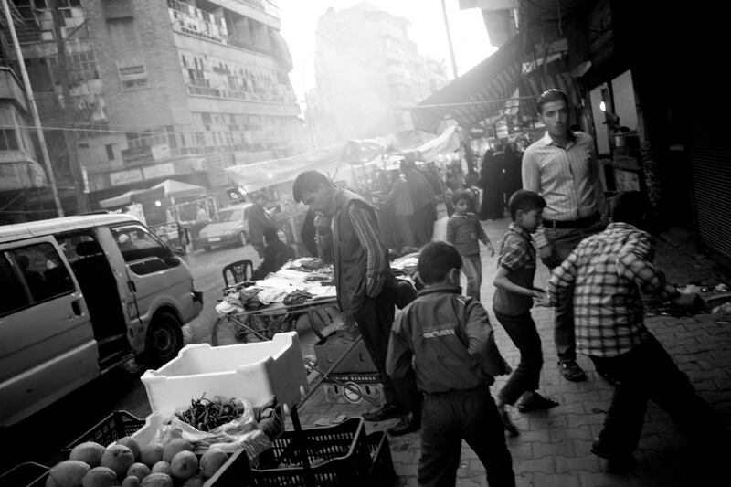 galleries/2013/04/18/daily-life-amid-war-in-aleppo-photos/130418-daily-aleppo1_ktmomr