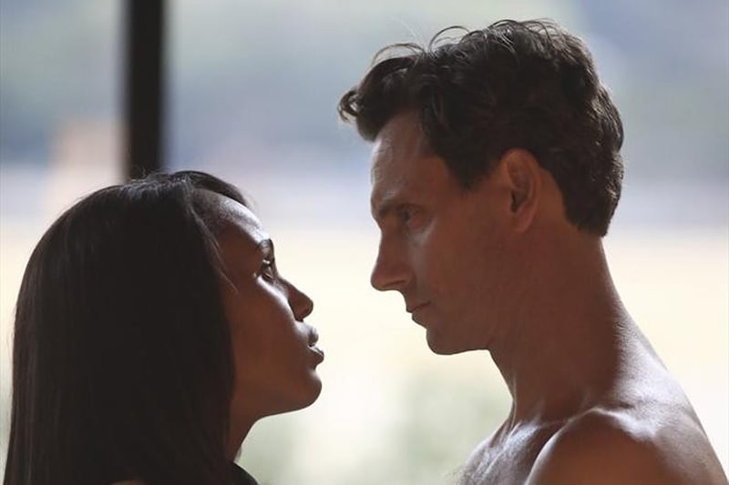 articles/2014/07/16/tony-goldwyn-tackles-political-scandal-again-on-the-divide/140715-lynch-scandal-tease_vep7c4