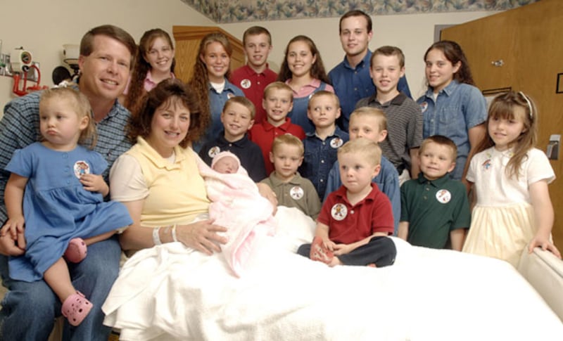 galleries/2010/02/27/youngest-celebrity-grandparents/youngest-celebrity-grandparents---michelle-and-jim-bob-duggar_dehwf9