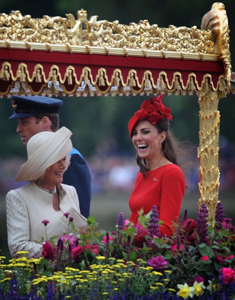 galleries/2012/06/03/queen-elizabeth-s-diamond-jubilee-kate-middleton-prince-william-and-more-photos/kate-camilla-queen-jubilee-celebration_yjxece