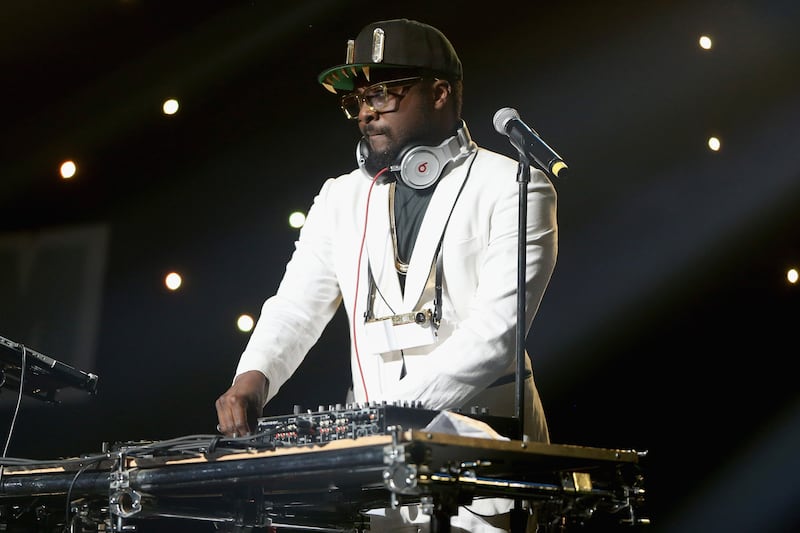 articles/2012/12/12/will-i-am-fashion-designer/will.i.am-chamberlin-tease_tq4vn0