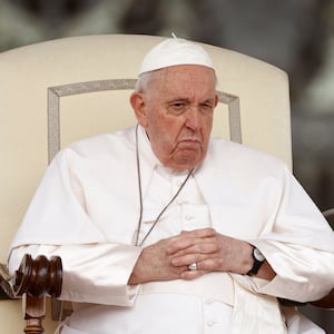 2023-03-08T082336Z_1727945573_RC2KPZ93CSTJ_RTRMADP_3_POPE-FRANCIS-ANNIVERSARY_vlfyud