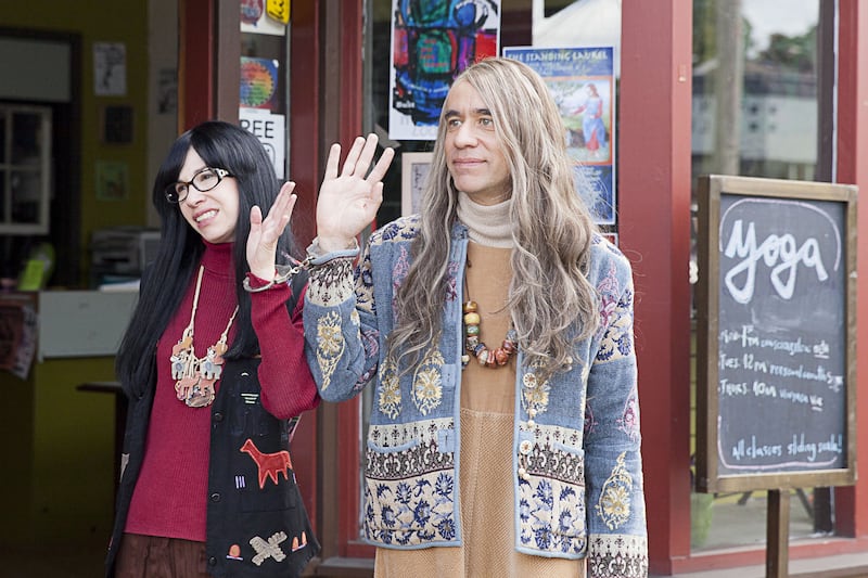 articles/2015/01/07/coffee-talk-with-fred-armisen-on-portlandia-meeting-obama-and-taylor-swift-s-greatness/150106-stern-fred-armisen-embed_fm4per