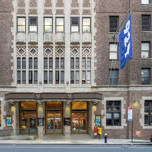 A photo of the facade of the 92 St. Y on the Upper East Side of Manhattan.