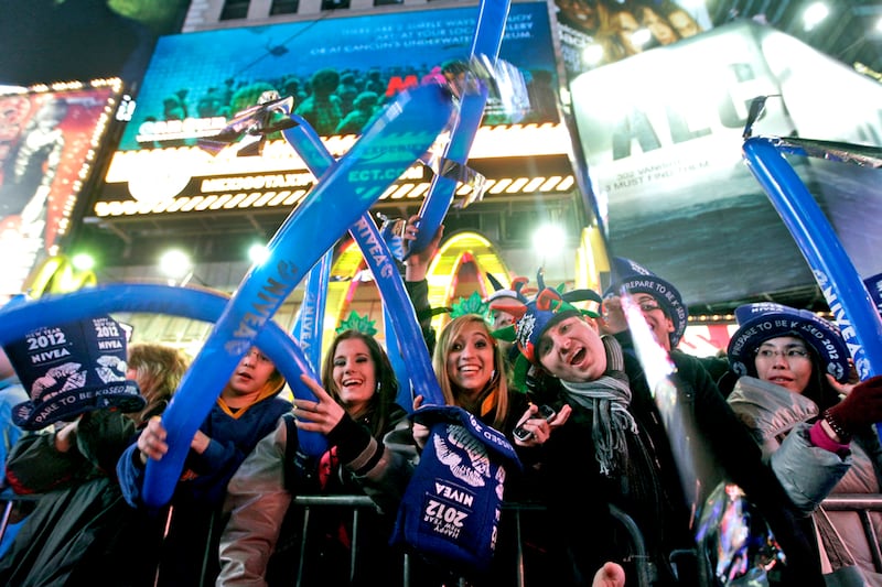 galleries/2011/12/31/new-years-eve-celebrations-around-the-world/new-years-eve-2012-times-square-box_kv4xmm