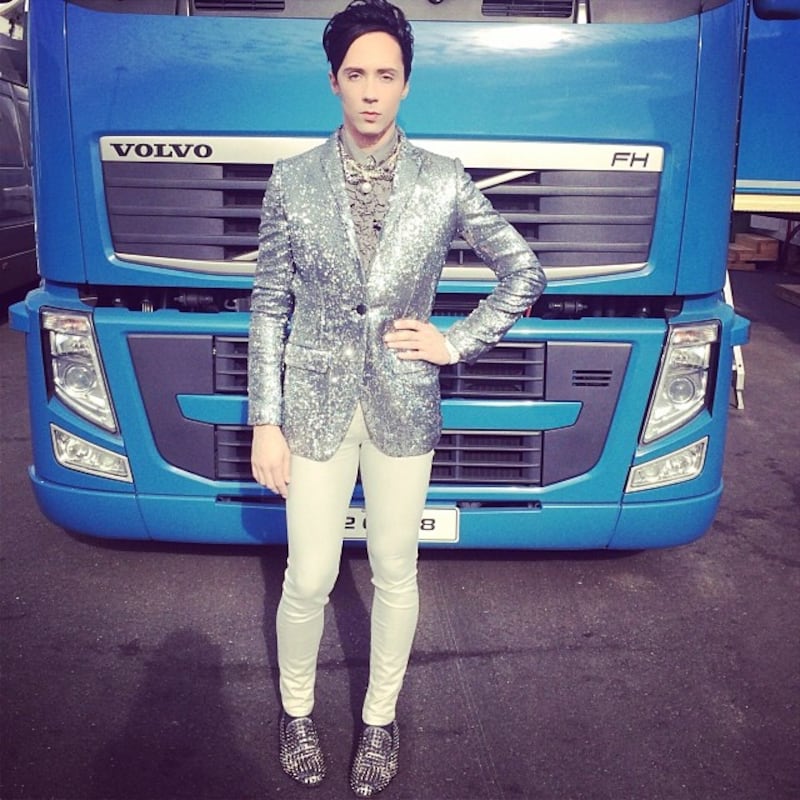 galleries/2014/02/12/suck-it-putin-johnny-weir-s-fabulous-sochi-fashion-photos/140214-johnny-weir-sochi-gallery-update_oz0ihx