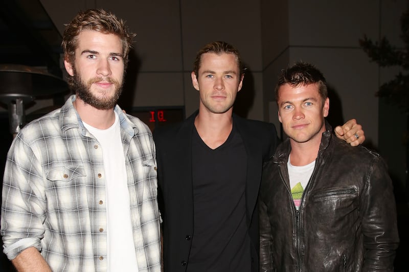 articles/2013/08/15/luke-chris-and-liam-your-guide-to-the-fabulous-hemsworth-brothers/130815-hemsworth-brothers-klassen-tease_veu9dk