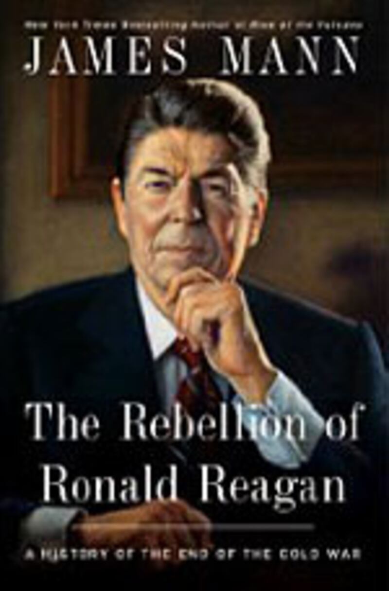 articles/2009/03/10/the-lady-who-warmed-up-the-cold-war/mann-ronald-reagan-excerpt---book-cover_broret