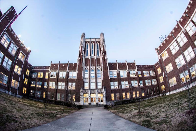 galleries/2013/05/06/top-25-high-schools-south/best-high-schools-south-kentucky-dupont_syzu3m