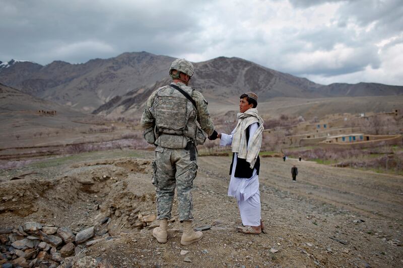 galleries/2013/12/14/robert-nickelsberg-s-photos-show-the-suffering-and-turmoil-of-war-in-afghanistan/131210-nickelsberg-afghanistan8_yondbl