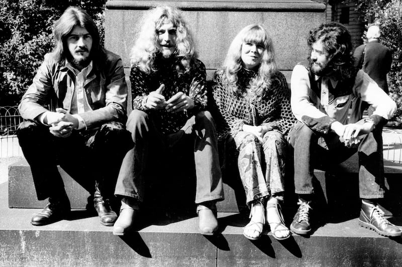 articles/2013/09/24/dazed-and-confused-20th-anniversary-20-craziest-facts-about-the-cult-classic/130923-dazed-Led-Zeppelin-17_f0ombk