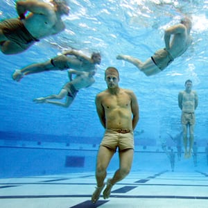 articles/2011/05/03/osama-bin-laden-death-navy-seals-are-the-coolest-guys-in-the-world/navy-seals-gallery-launch_f9rdxy