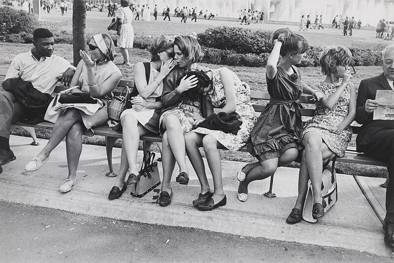 galleries/2014/06/27/garry-winogrand-retrospective-at-the-met-photos/garry-winogrand-ny-1964_xg0qf0