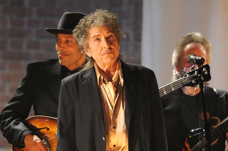 articles/2013/12/07/dylan-s-candor-gets-miscontrued-as-hate-speech-in-france/131206-bell-dylan-tease-NEW_p29uxn