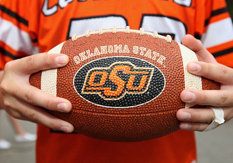 galleries/2011/01/09/dumbest-college-sports-teams/smart-dumb-colleges---oklahoma-state-university_r0lace