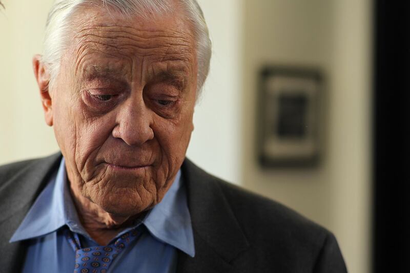 galleries/2014/10/21/ben-bradlee-dead-at-93-his-life-in-photos/141021-bradlee-9_cnepfx