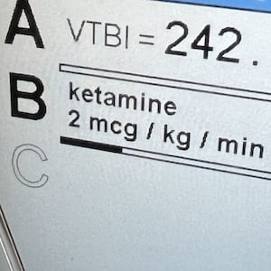 A screen shows the amount of ketamine a patient is receiving.