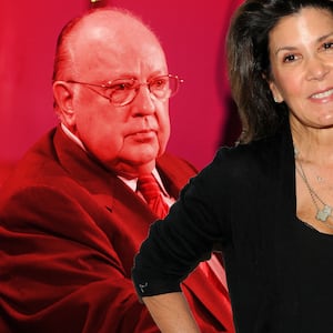 articles/2016/08/08/roger-ailes-sexually-harassed-me-i-thought-i-was-the-first-and-last/160804-teeman-shelly-ross-ailes-tease_vm49zm