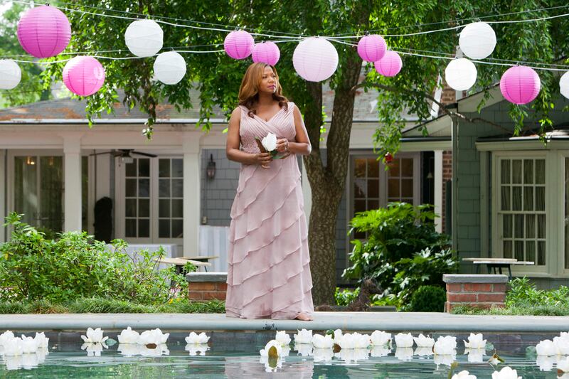 articles/2012/10/07/queen-latifah-talks-about-the-steel-magnolias-remake-and-the-importance-of-diversity/queen-latifah-steel-magnolias-samuels-tease_fns0oh