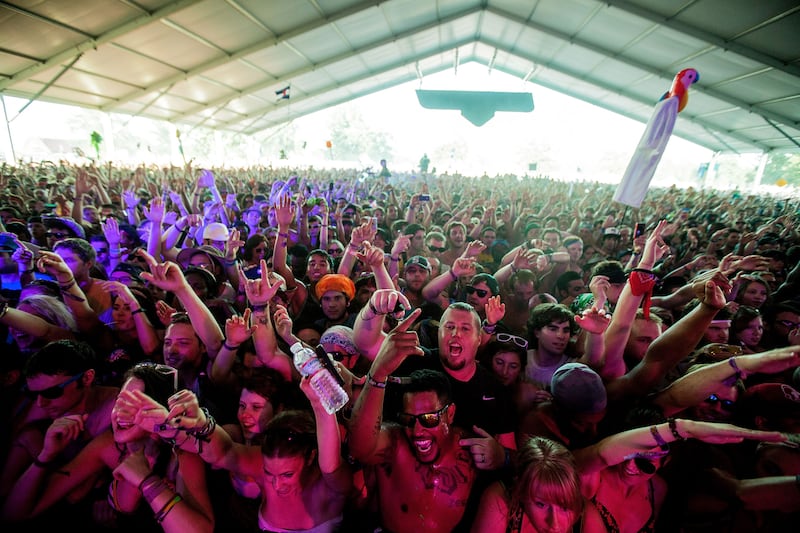 articles/2014/06/12/living-by-the-bonnaroo-code/140611-hill-bonnaroo-tease_tzrn84