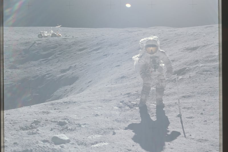 galleries/2015/10/04/a-brief-history-of-the-apollo-mission-photos/151004-apollo-missions-11_rnyepj