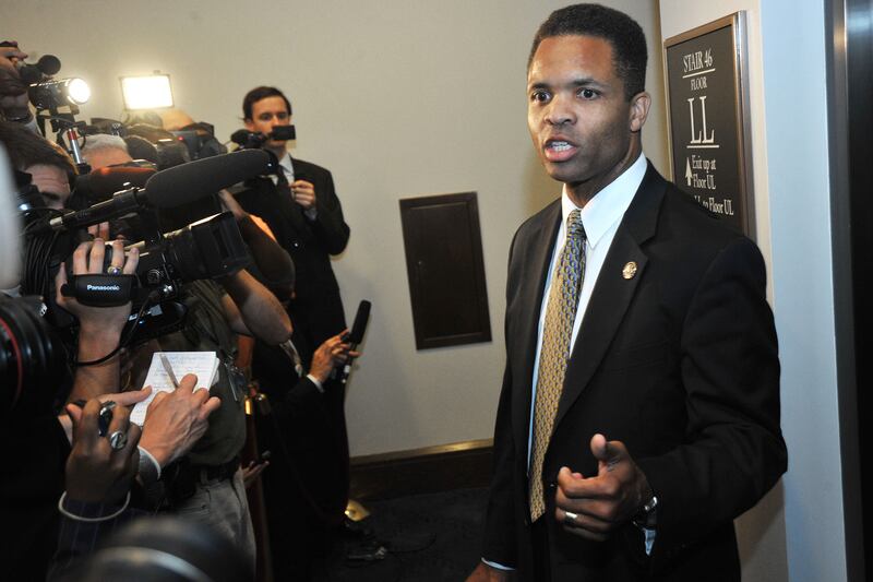 articles/2012/11/22/why-jesse-jackson-jr-s-leave-of-absence-was-allowed/warren-jesse-jackson-tease_qdsaxt