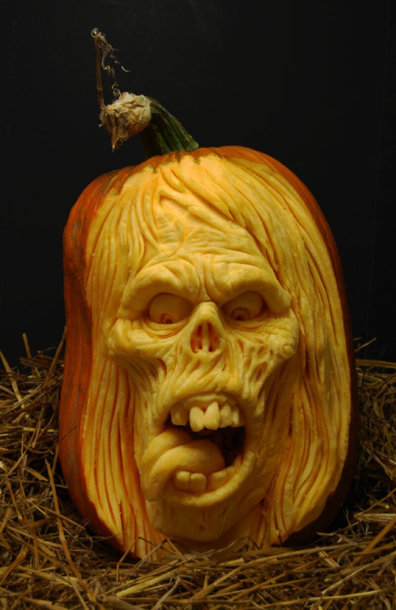 galleries/2011/10/28/amazing-pumpkin-carvings-photos/pumpkin-carvings-6_uemlji