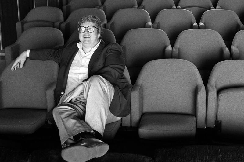 articles/2014/07/02/life-itself-a-fitting-heartrending-tribute-to-cinema-s-great-appreciator-roger-ebert/140701-stern-ebert-embed_tn5iuo