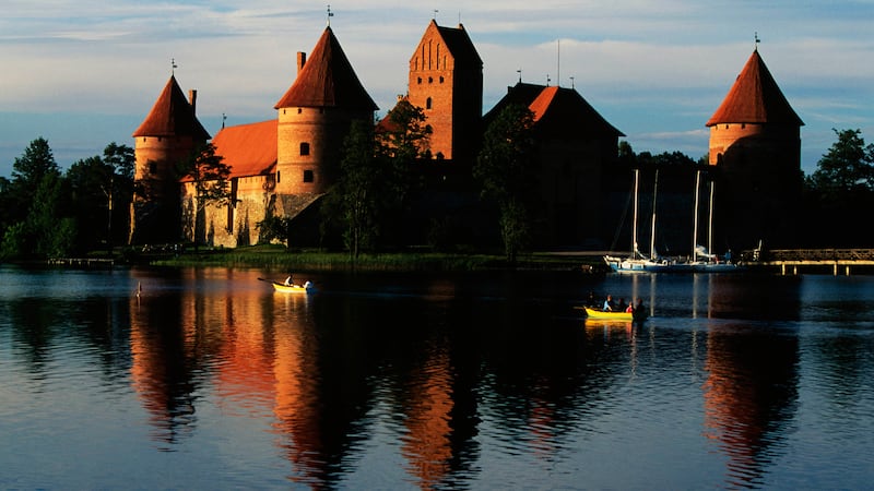 190316-Trakai-Island-Castle-embed_d4qegf