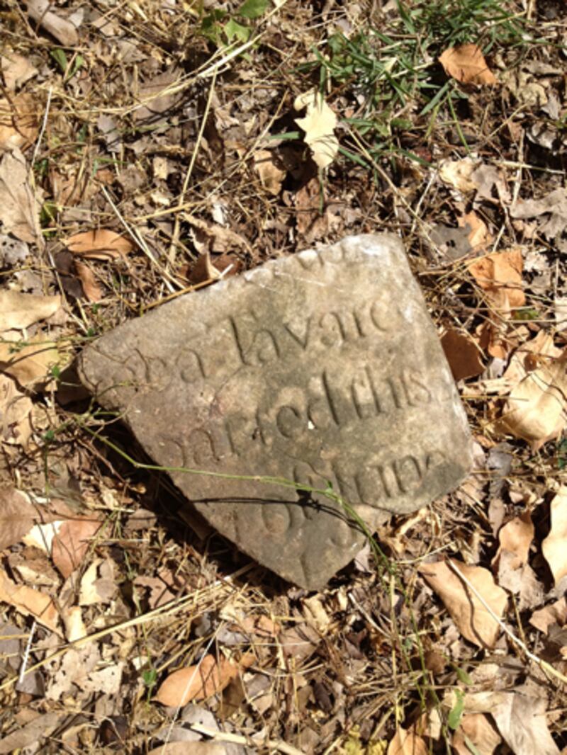 articles/2013/12/01/uncovering-jamaica-s-jewish-past/131129-jamaica-gravestones-embed1_dptsff