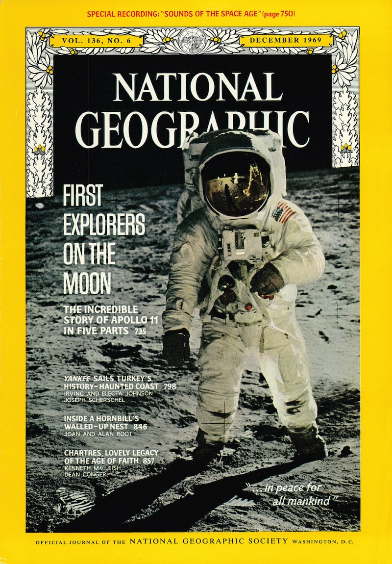 galleries/2014/10/19/national-geographic-the-covers-iconic-photographs-unforgettable-stories/141016-nat-geo-1969_zcccsf