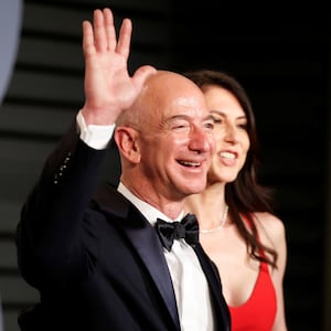 bezos_pem5nk