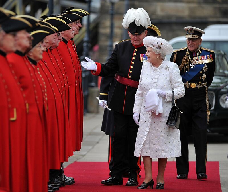 galleries/2012/06/04/diamond-jubilee-fashion-queen-elizabeth-kate-middleton-and-more-photos/jubilee-fashion-elizabeth-philip_gkgido