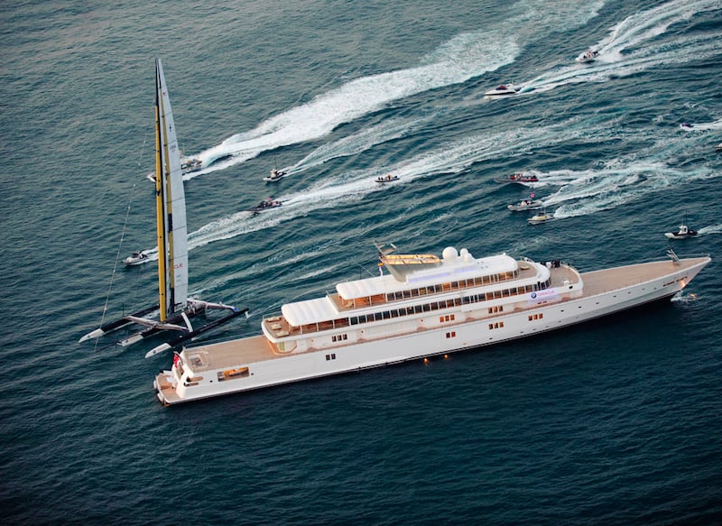 galleries/2010/08/12/world-s-20-biggest-yachts/largest-yachts---rising-sun_aepebx