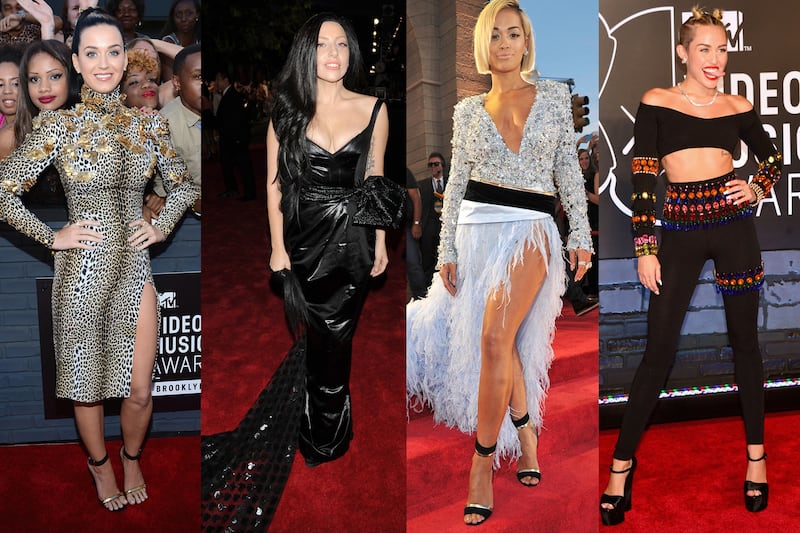 galleries/2013/08/26/best-of-vma-red-carpet-fashion-2013-photos/130825-vmas-tease_xd2vs4