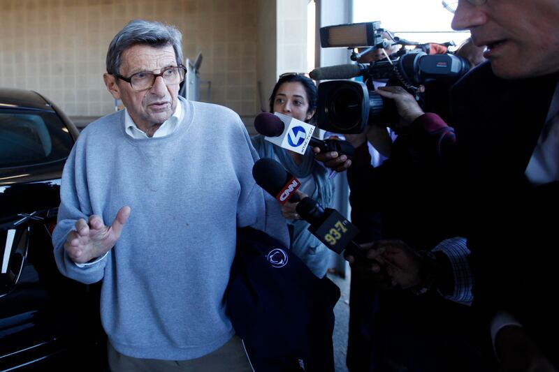 articles/2013/03/26/nbc-s-jerry-sandusky-debacle/130325-paterno-sandusky-documentary-intvu-embed_ftsyrk